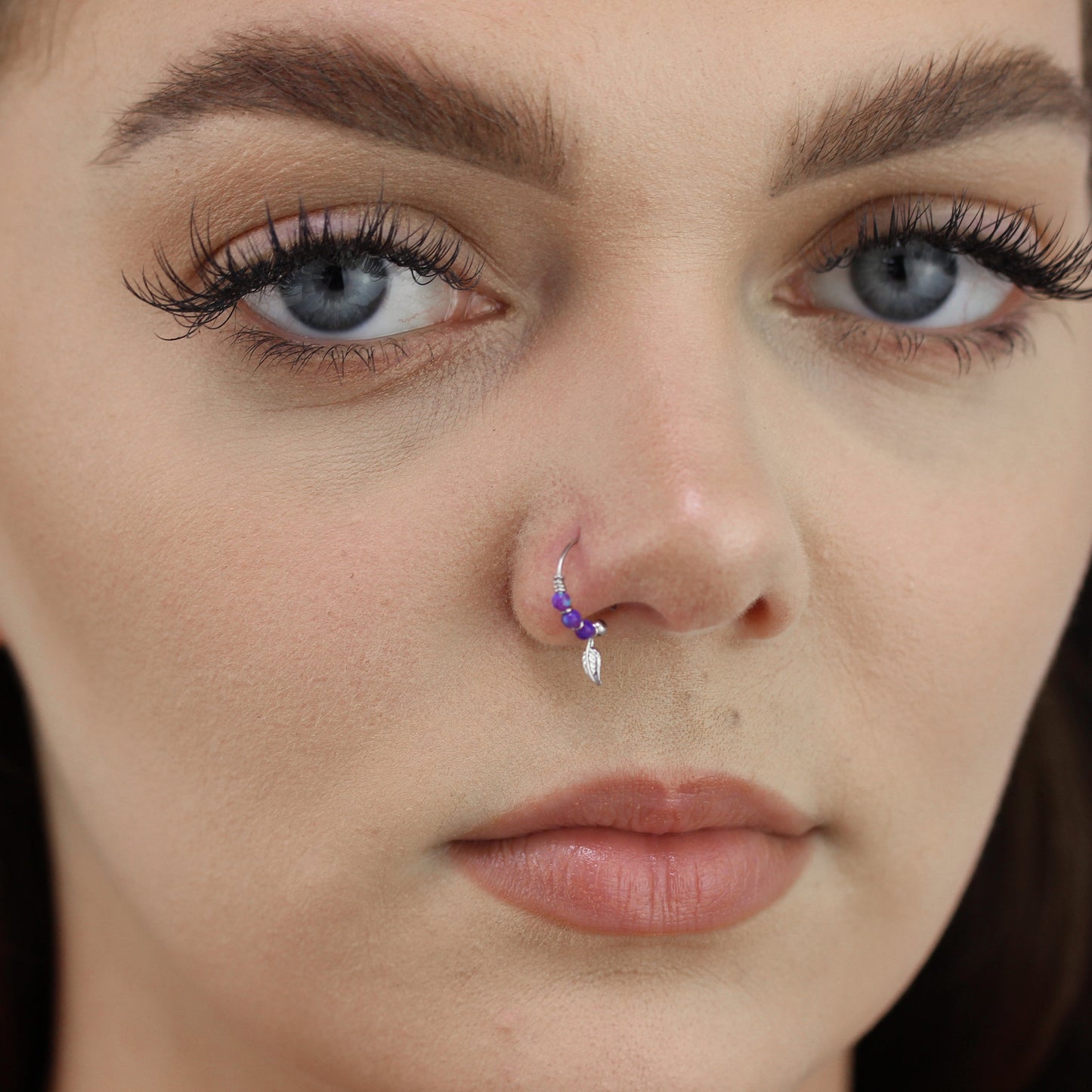 9ct White Gold Purple Opal Stones & Leaf 10mm Nose Ring