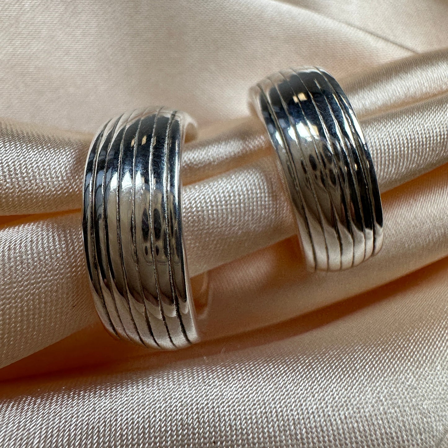 Sterling Silver Chunky Hollow Lined 20mm Hoop Earrings