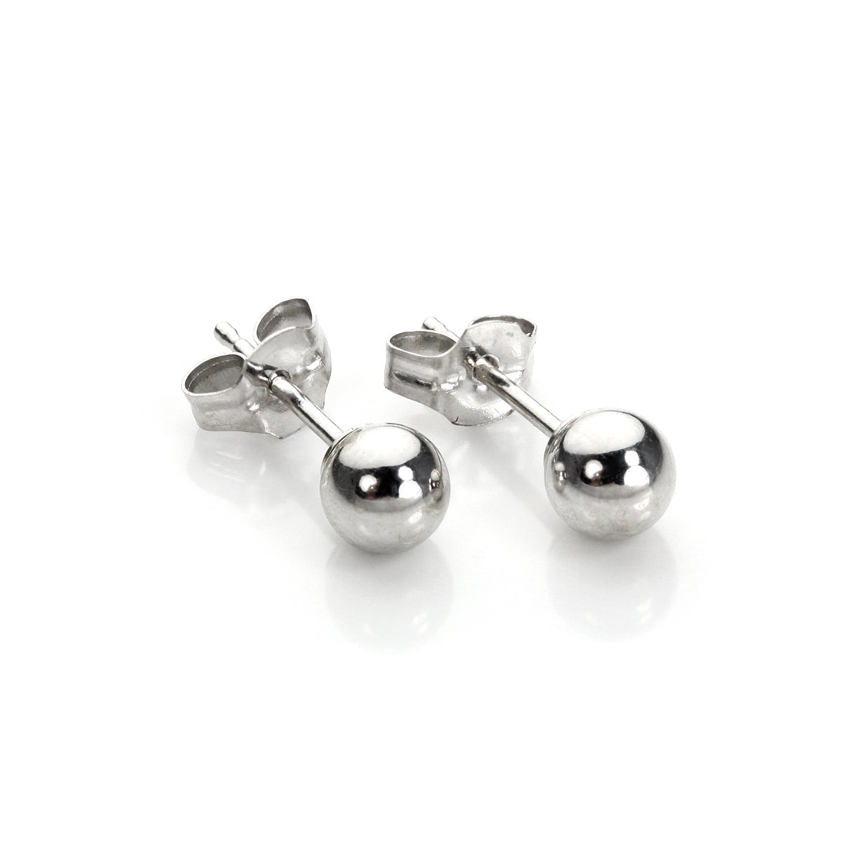 9ct White Gold 3mm - 7mm Stud Earrings