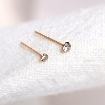 9ct Yellow Gold Clear CZ Straight Nose Stud