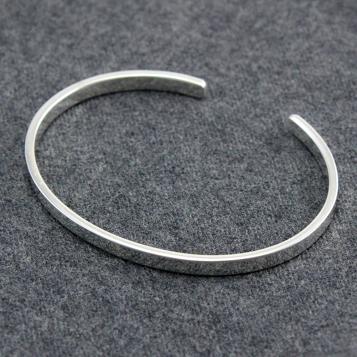 Sterling Silver 4mm Plain Bangle